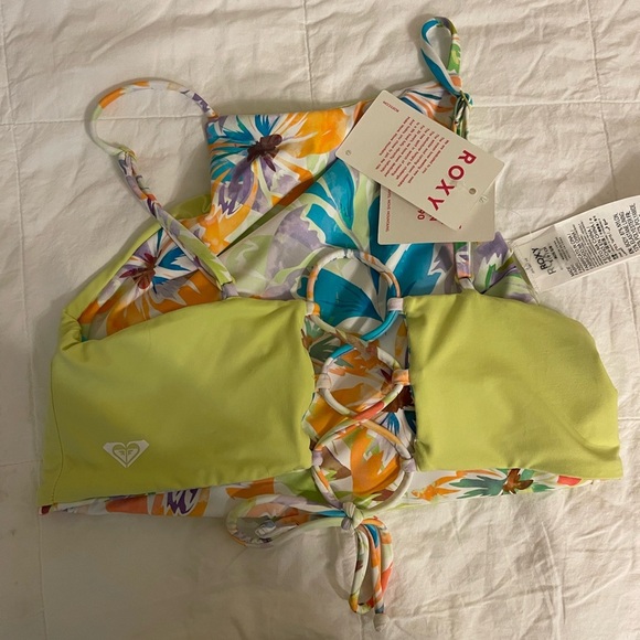 NWT Reversible Bikini Top S - Picture 3 of 4
